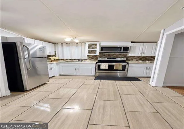 Photo 4 of Manufactured home for sale at 5109 Persimmon, Buford, GA 30518 | MLS# 10880587 | Listing updated on 2026-10-28