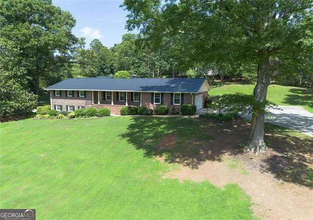 Photo 3 of Single family home for sale at 408 Mac Johnson Rd NW, Cartersville, GA 30121 | MLS# 10843338 | Listing updated on 2026-10-19