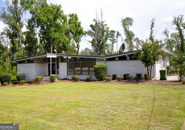 Photo 1 of Single family home for sale at 96 N Gill St, Hazlehurst, GA 31539 | MLS# 10847048 | Listing updated on 2026-09-30