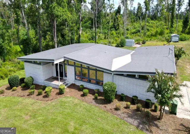 Photo 3 of Single family home for sale at 96 N Gill St, Hazlehurst, GA 31539 | MLS# 10847048 | Listing updated on 2026-09-30