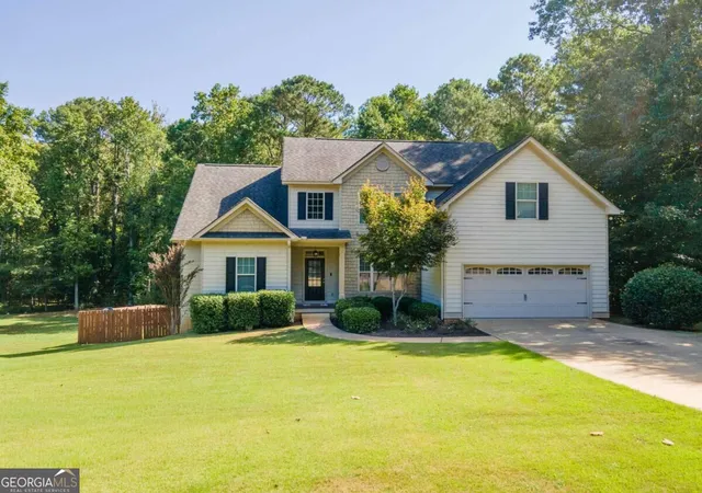 Single family home for sale at 108 Hidden Springs Dr, Lagrange, GA 30240 | MLS# 10842363