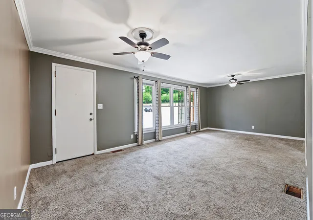 Photo 4 of Single family home for sale at 669 S Hill St, Griffin, GA 30224 | MLS# 10844720 | Listing updated on 2026-09-11