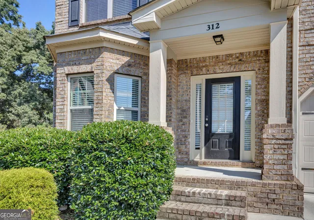 Photo 3 of Single family home for sale at 312 Tates Ct, Loganville, GA 30052 | MLS# 10852433 | Listing updated on 2026-10-09