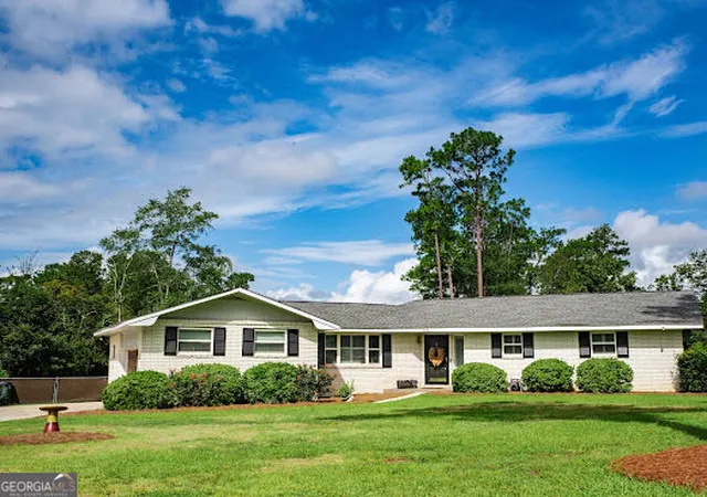 Photo 1 of Single family home for sale at 460 S College St, Metter, GA 30439 | MLS# 10815788 | Listing updated on 2026-09-04