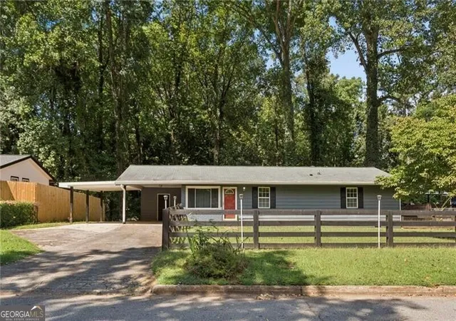Photo 1 of Single family home for sale at 31 Trina Ave Ne, Kennesaw, GA 30144 | MLS# 10844261 | Listing updated on 2026-09-11