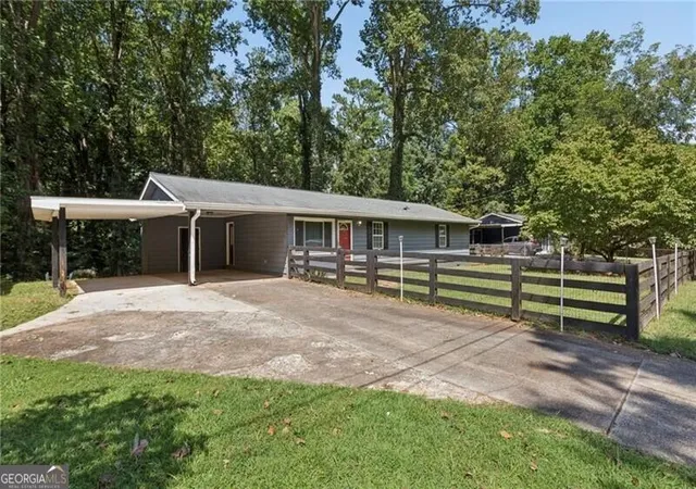 Photo 2 of Single family home for sale at 31 Trina Ave Ne, Kennesaw, GA 30144 | MLS# 10844261 | Listing updated on 2026-09-11
