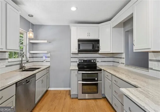 Photo 4 of Single family home for sale at 31 Trina Ave NE, Kennesaw, GA 30144 | MLS# 10844261 | Listing updated on 2026-09-11