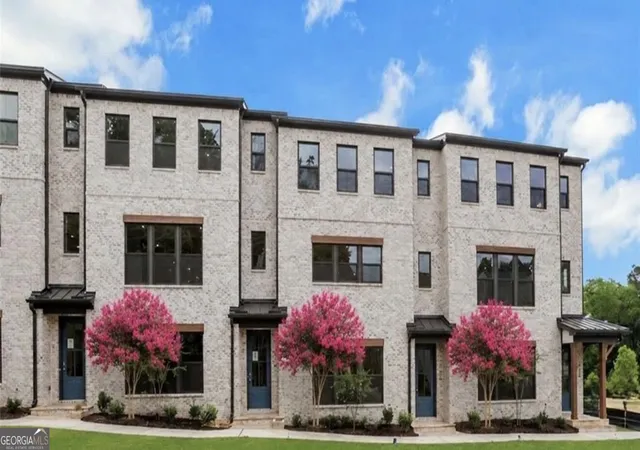 Townhouse for sale at 113 Bridgecrest Rd, Roswell, GA 30075 | MLS# 10837165 | Listing updated on 2026-09-15