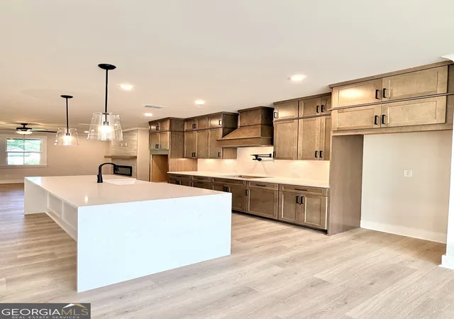 Photo 4 of Townhouse for sale at 113 Bridgecrest Rd, Roswell, GA 30075 | MLS# 10837165 | Listing updated on 2026-09-15