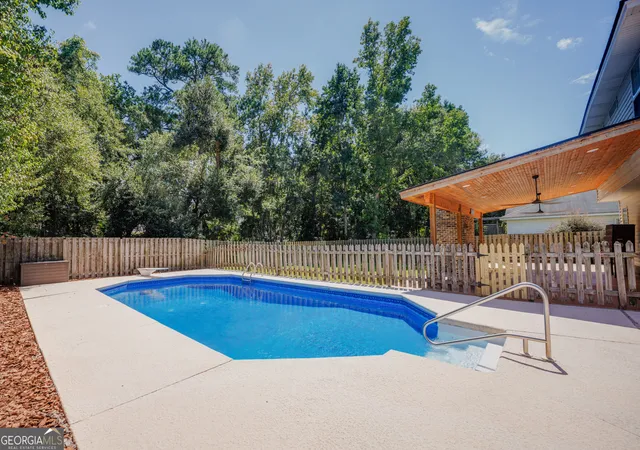 Photo 3 of Single family home for sale at 109 Captain Johns Dr, Savannah, GA 31410 | MLS# 10839832 | Listing updated on 2026-09-20