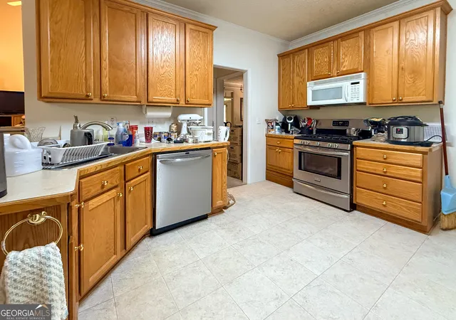 Photo 3 of Single family home for sale at 1020 Bench Mark Dr, Mcdonough, GA 30252 | MLS# 10842222 | Listing updated on 2026-09-09