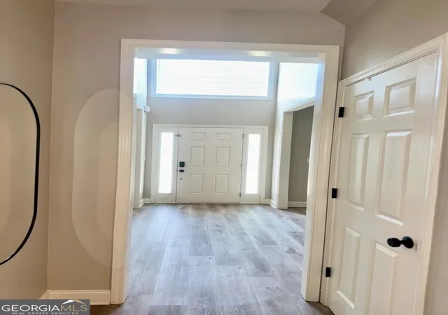 Photo 3 of Single family home for sale at 2887 Montview Dr SW, Marietta, GA 30060 | MLS# 10840824 | Listing updated on 2026-09-15