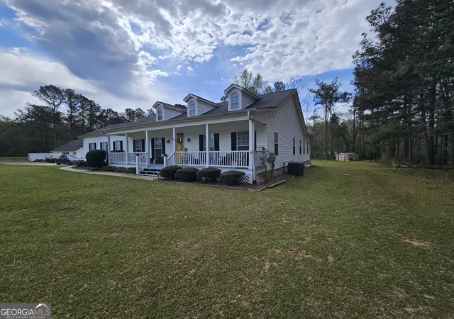 Photo 3 of Single family home for sale at 17 Goodwyn Rd, Newnan, GA 30265 | MLS# 10842913 | Listing updated on 2026-10-04