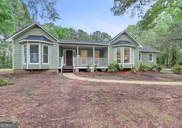 Photo 3 of Single family home for sale at 114 Pine Knoll Dr, Warm Springs, GA 31830 | MLS# 10838671 | Listing updated on 2026-09-17