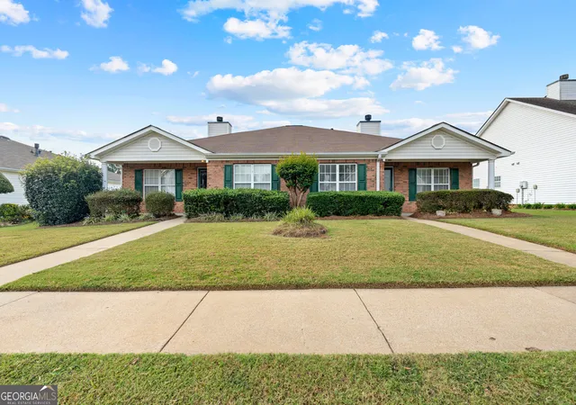 Photo 3 of Single family home for sale at 270 Autumn Glen, Fayetteville, GA 30215 | MLS# 10851408 | Listing updated on 2026-09-24