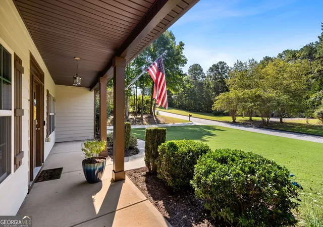 Photo 2 of Single family home for sale at 119 Bantry Park Dr, Newnan, GA 30263 | MLS# 10840018 | Listing updated on 2026-10-05