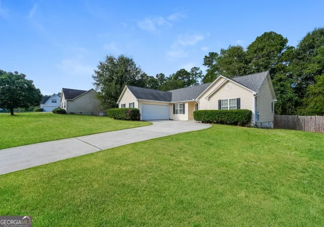 Photo 2 of Single family home for sale at 1014 Bay Ridge Dr, Lawrenceville, GA 30045 | MLS# 10838411 | Listing updated on 2026-09-20