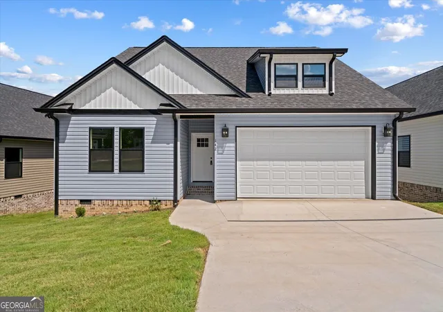 Single family home for sale at 142 Washington St, Dalton, GA 30721 | MLS# 10840318 | Listing updated on 2026-09-18