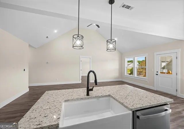 Photo 4 of Single family home for sale at 142 Washington St, Dalton, GA 30721 | MLS# 10840318 | Listing updated on 2026-09-18