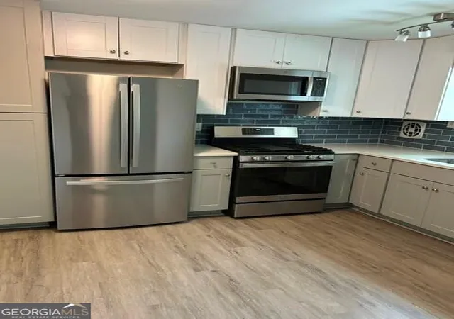 Photo 2 of Sale Pending at 1048 Saint Charles Ave Ne #7, Atlanta, GA 30306 | MLS# 10846722 | Listing updated on 2026-10-12