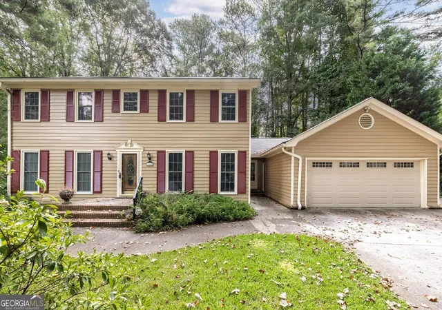 Photo 3 of Single family home for sale at 1942 Musket Ct, Smoke Rise, GA 30087 | MLS# 10842099 | Listing updated on 2026-09-09