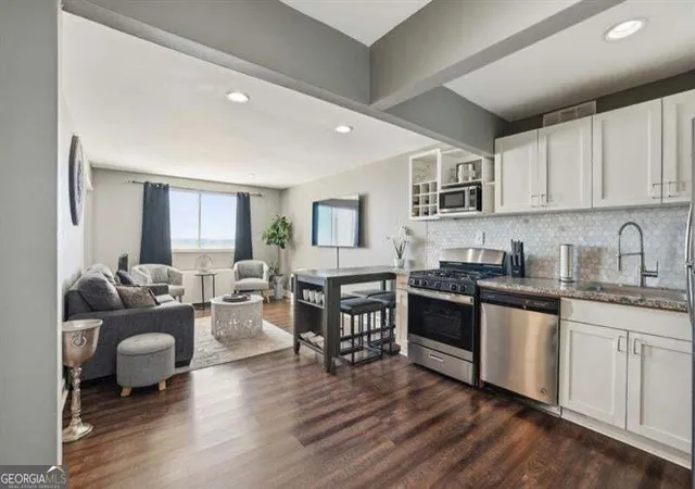 Photo 2 of Condo for sale at 215 Piedmont Ave Ne #1804, Atlanta, GA 30308 | MLS# 10852184 | Listing updated on 2026-10-08