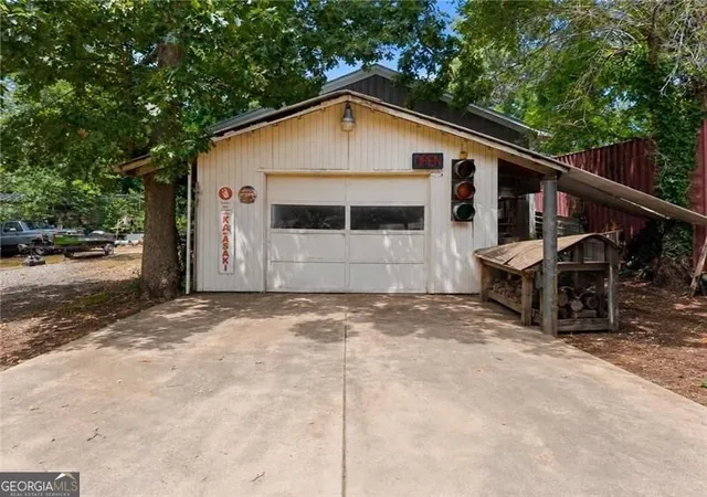 Photo 3 of Single family home for sale at 280 Strickland Rd, Alpharetta, GA 30004 | MLS# 10849031 | Listing updated on 2026-09-23