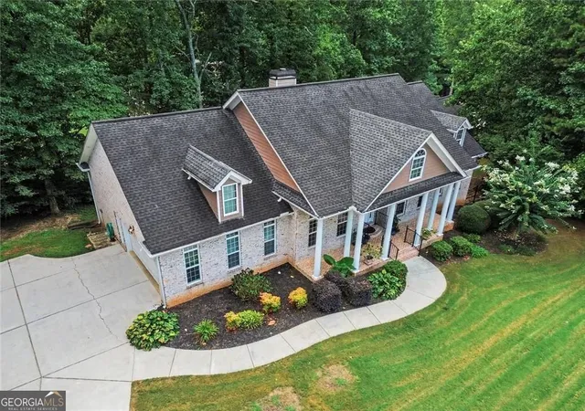 Photo 4 of Single family home for sale at 5453 Copper Crk Rd, Flowery Branch, GA 30542 | MLS# 10841629 | Listing updated on 2026-09-22