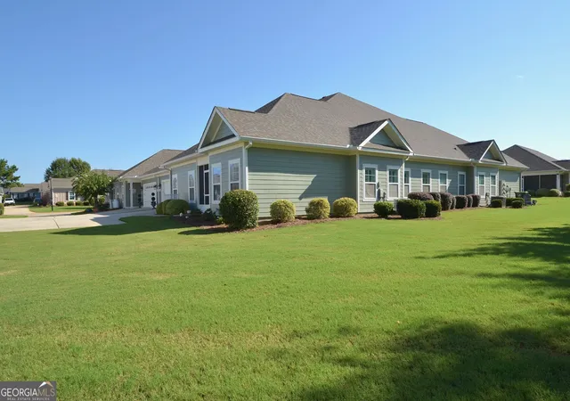 Photo 2 of Single family home for sale at 446 Nandina Ct, Warner Robins, GA 31088 | MLS# 10842626 | Listing updated on 2026-09-10