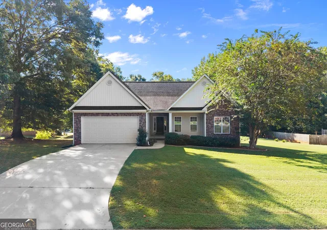 Photo 2 of Single family home for sale at 27 Woods Way, Jefferson, GA 30549 | MLS# 10844297 | Listing updated on 2026-09-25