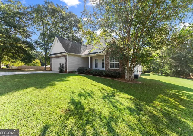 Photo 3 of Single family home for sale at 27 Woods Way, Jefferson, GA 30549 | MLS# 10844297 | Listing updated on 2026-09-25