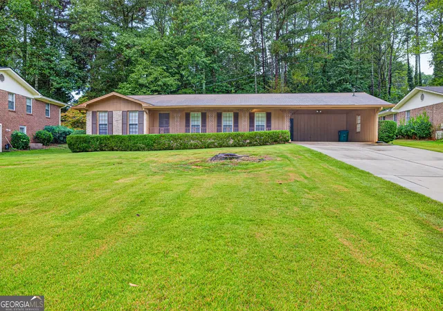 Photo 1 of Sale Pending at 513 Midland Park Dr, Stone Mountain, GA 30087 | MLS# 10831089 | Listing updated on 2026-10-05