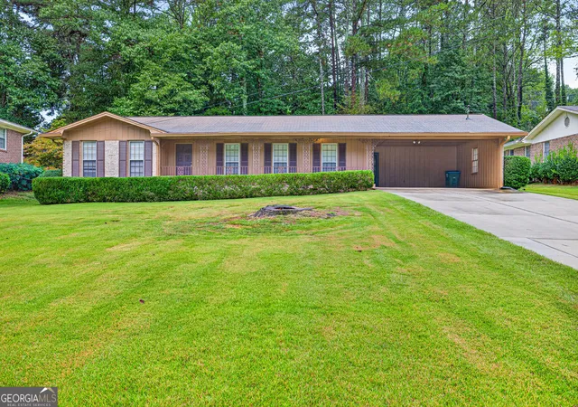 Photo 2 of Sale Pending at 513 Midland Park Dr, Stone Mountain, GA 30087 | MLS# 10831089 | Listing updated on 2026-10-05