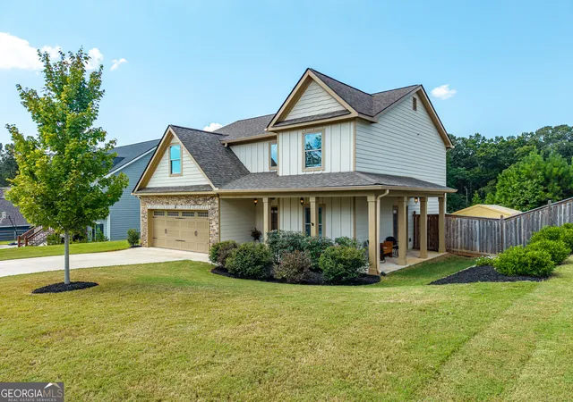 Photo 2 of Single family home for sale at 467 Tom Avery Dr, Ball Ground, GA 30107 | MLS# 10842460 | Listing updated on 2026-09-27