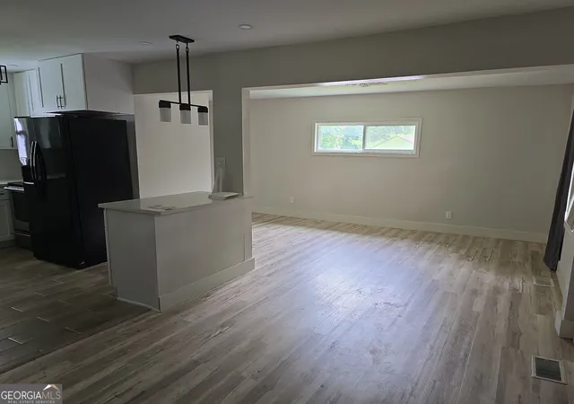 Photo 3 of Sale Pending at 2554 Gordon Cir Se, Smyrna, GA 30080 | MLS# 10840764 | Listing updated on 2026-09-18