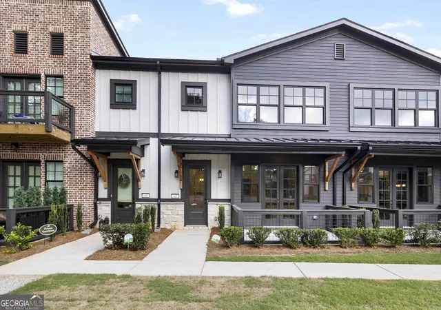 Photo 1 of Townhouse for sale at 947 Willingham Dr #2, Hapeville, GA 30354 | MLS# 10835683 | Listing updated on 2026-09-19