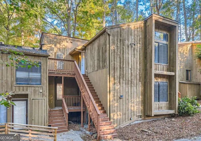 Photo 1 of Townhouse for sale at 3111 Fairington Dr, Lithonia, GA 30038 | MLS# 10850873 | Listing updated on 2026-10-06