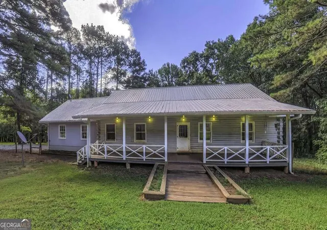 Photo 1 of Single family home for sale at 516 Dickerson Rd, Franklin, GA 30217 | MLS# 10837050 | Listing updated on 2026-09-01