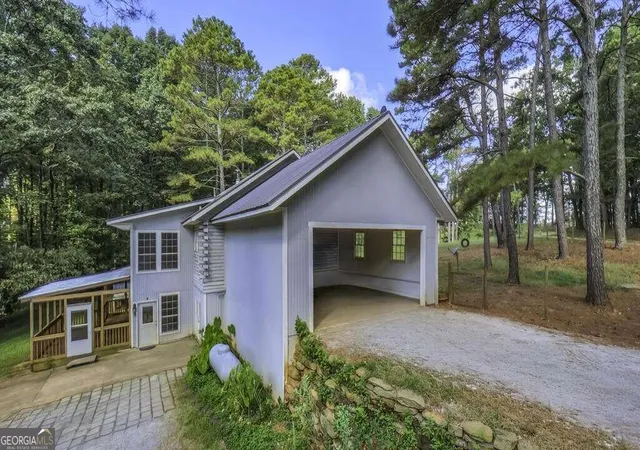 Photo 2 of Single family home for sale at 516 Dickerson Rd, Franklin, GA 30217 | MLS# 10837050 | Listing updated on 2026-09-01
