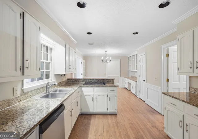 Photo 2 of Single family home for sale at 2360 Kimbrough Ct, Sandy Springs, GA 30350 | MLS# 10759072 | Listing updated on 2026-10-02
