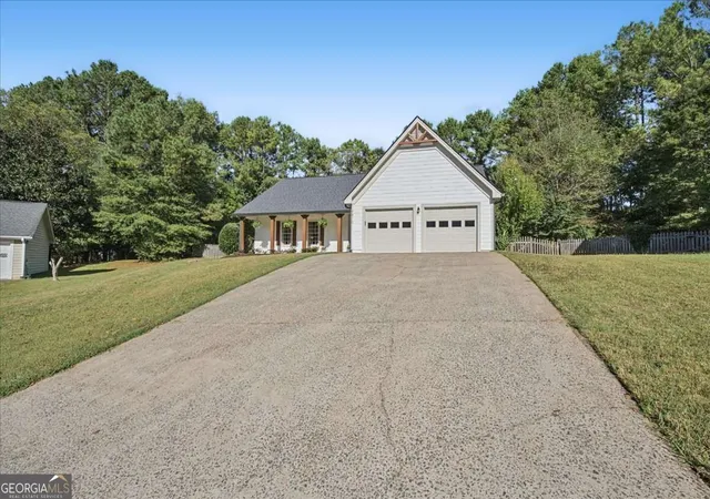 Photo 2 of Single family home for sale at 4810 Augustus Ct, Woodstock, GA 30188 | MLS# 10844806 | Listing updated on 2026-09-14
