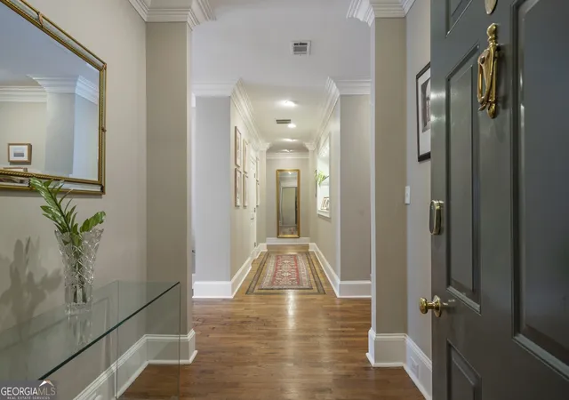 Listing Photo 5 - Condo for sale in building located at 2960 S Pharr Ct NW, Atlanta, GA 30305 - Unit #3