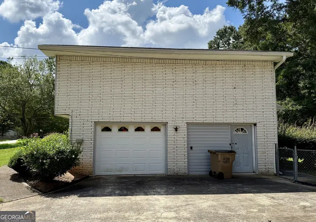 Photo 3 of Single family home for sale at 6641 Londonderry Dr, Morrow, GA 30260 | MLS# 10836998 | Listing updated on 2026-10-10