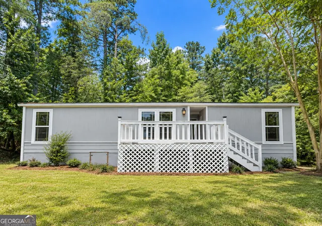 Photo 2 of Single family home for sale at 6204 River Run Cir, Gainesville, GA 30506 | MLS# 10849409 | Listing updated on 2026-10-02