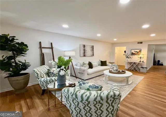 Photo 3 of Condo for sale at 6851 Roswell Rd #N-20, Sandy Springs, GA 30328 | MLS# 10848681 | Listing updated on 2026-10-02