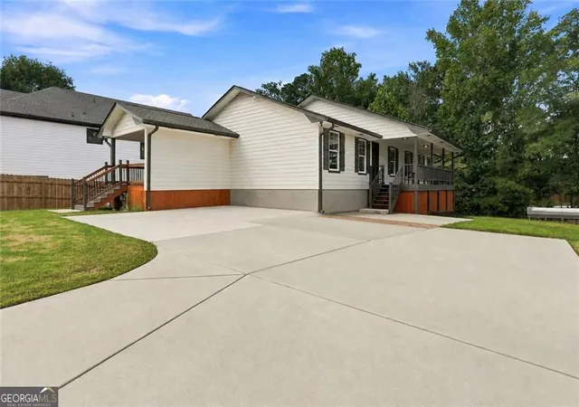 Photo 1 of Single family home for sale at 4819 Batiste Ln, Acworth, GA 30101 | MLS# 10837515 | Listing updated on 2026-09-15
