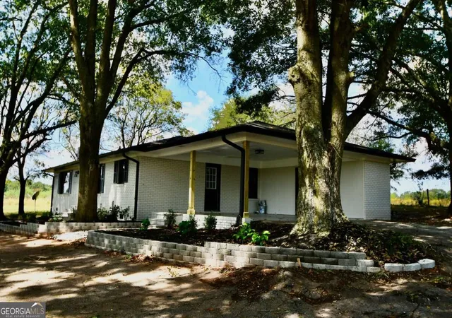 Photo 1 of Single family home for sale at 8588 Highway 98 W, Commerce, GA 30530 | MLS# 10848210 | Listing updated on 2026-09-18