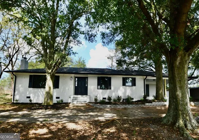 Photo 2 of Single family home for sale at 8588 Highway 98 W, Commerce, GA 30530 | MLS# 10848210 | Listing updated on 2026-09-18