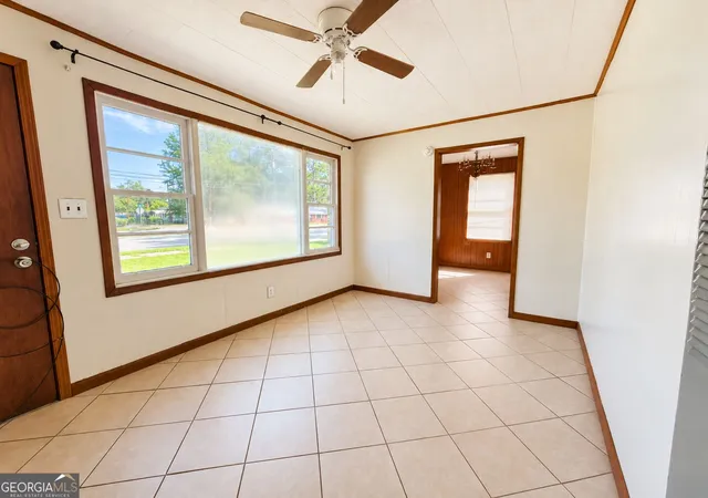 Photo 4 of Sale Pending at 2201 Tebeau St, Waycross, GA 31501 | MLS# 10851753 | Listing updated on 2026-10-27