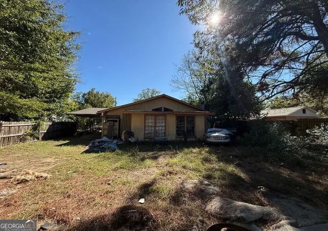 Photo 2 of Single family home for sale at 3855 Andrews Dr, Macon, GA 31206 | MLS# 10879731 | Listing updated on 2026-10-28